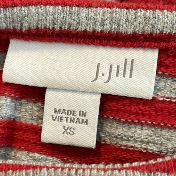 J Jill Women's XS Tunic Top Gray Red Stripe Ribb Knit Shoulder Button Preppy - Picture 6 of 6